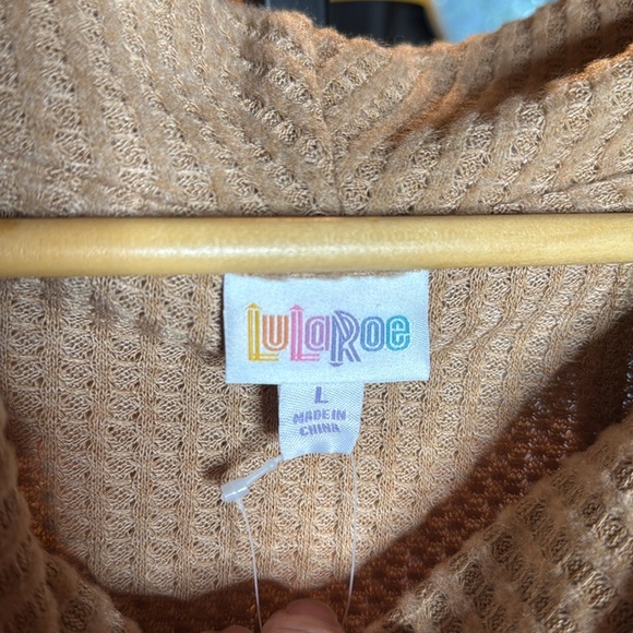 NWT LuLaRoe KRISTEN COWL NECK PULLOVER Tan Relaxed Fit Size Large - Picture 5 of 10